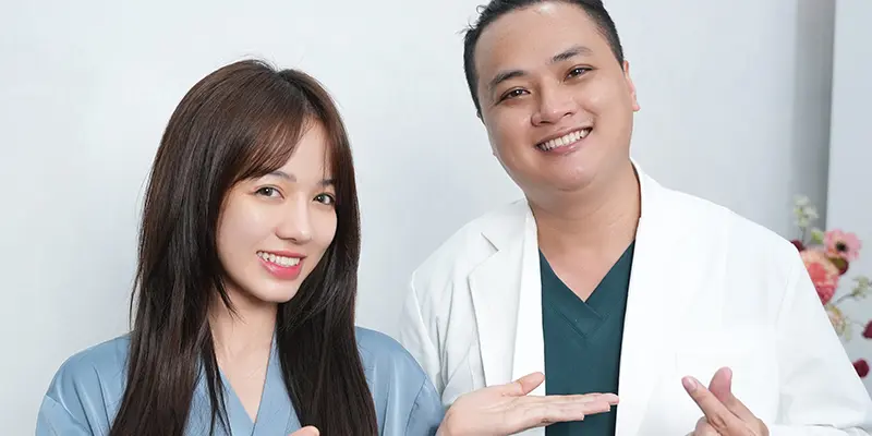 Dr. Vũ Ngọc Anh
Hơn 10 năm kinh nghiệm trong lĩnh vực thẩm mỹ điều trị nám da mặt tại Sài Gòn
