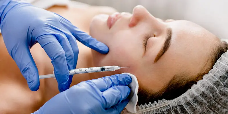 Tiêm trẻ hoá da: 4 liệu trình HOT nhất 2025 2 Tiêm trẻ hoá da là gì?