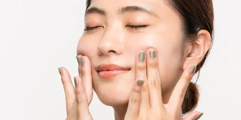 Chăm sóc nếp nhăn quanh miệng tại nhà