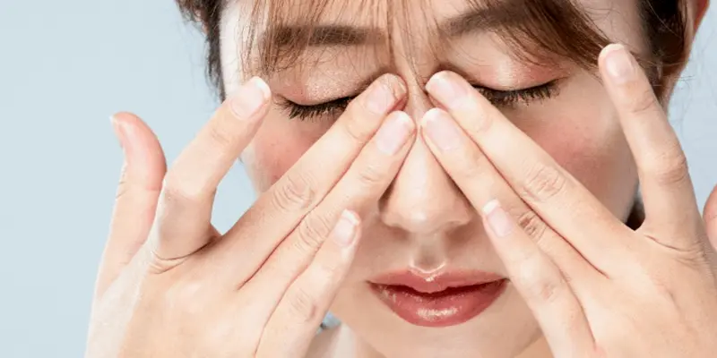 Cách chữa sụp mí mắt đơn giản tại nhà