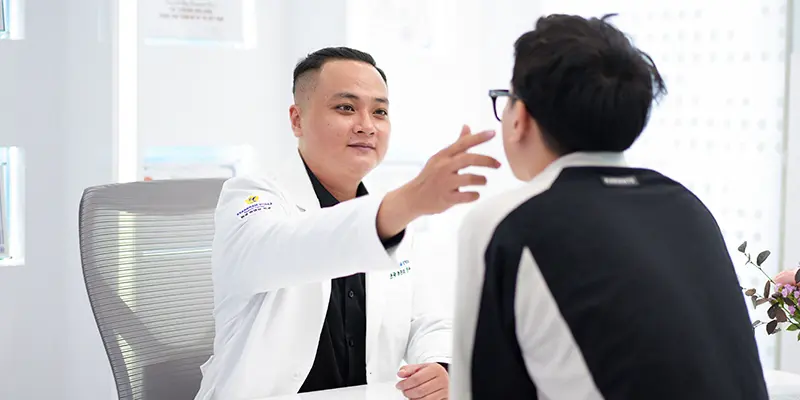 Bác sĩ Vũ Ngọc Anh tư vấn